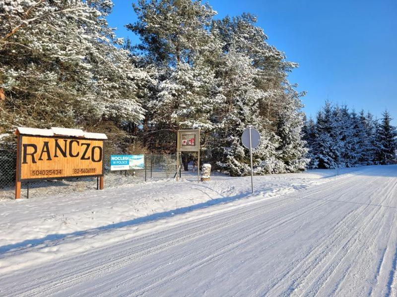 Osrodek Wypoczynkowy Ranczo Hotel Okuninka Exterior foto